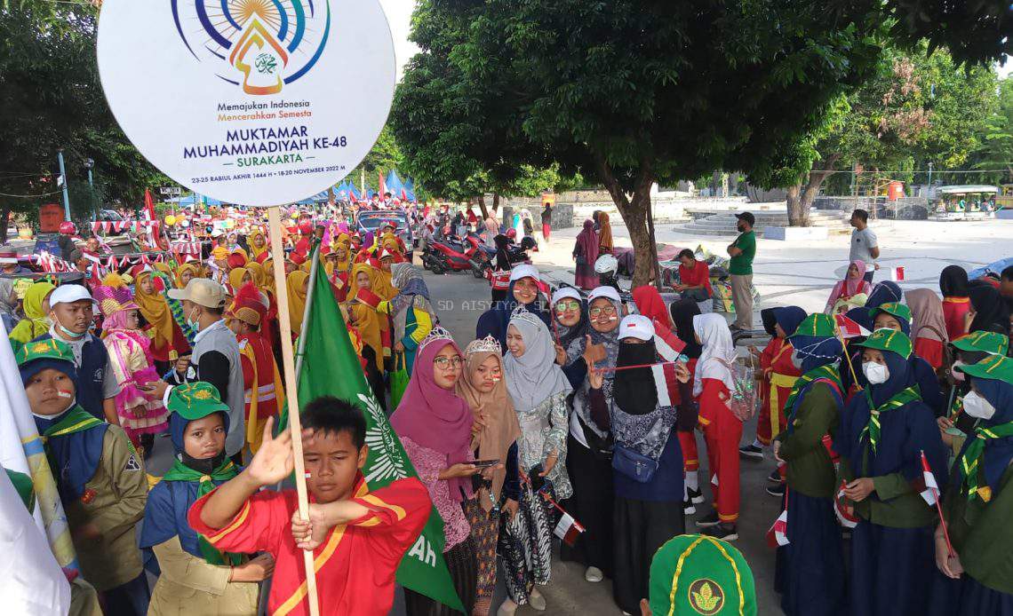 SD Aisyiyah Slawi Gelar Karnaval Peringatan HUT RI Ke-77