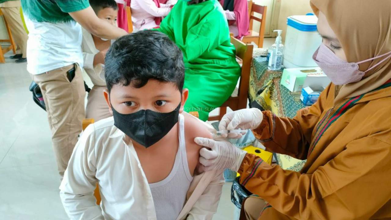 Tingkatkan Imun SD Aisyiyah Slawi Sukses Gelar Vaksinasi Covid-19 Anak